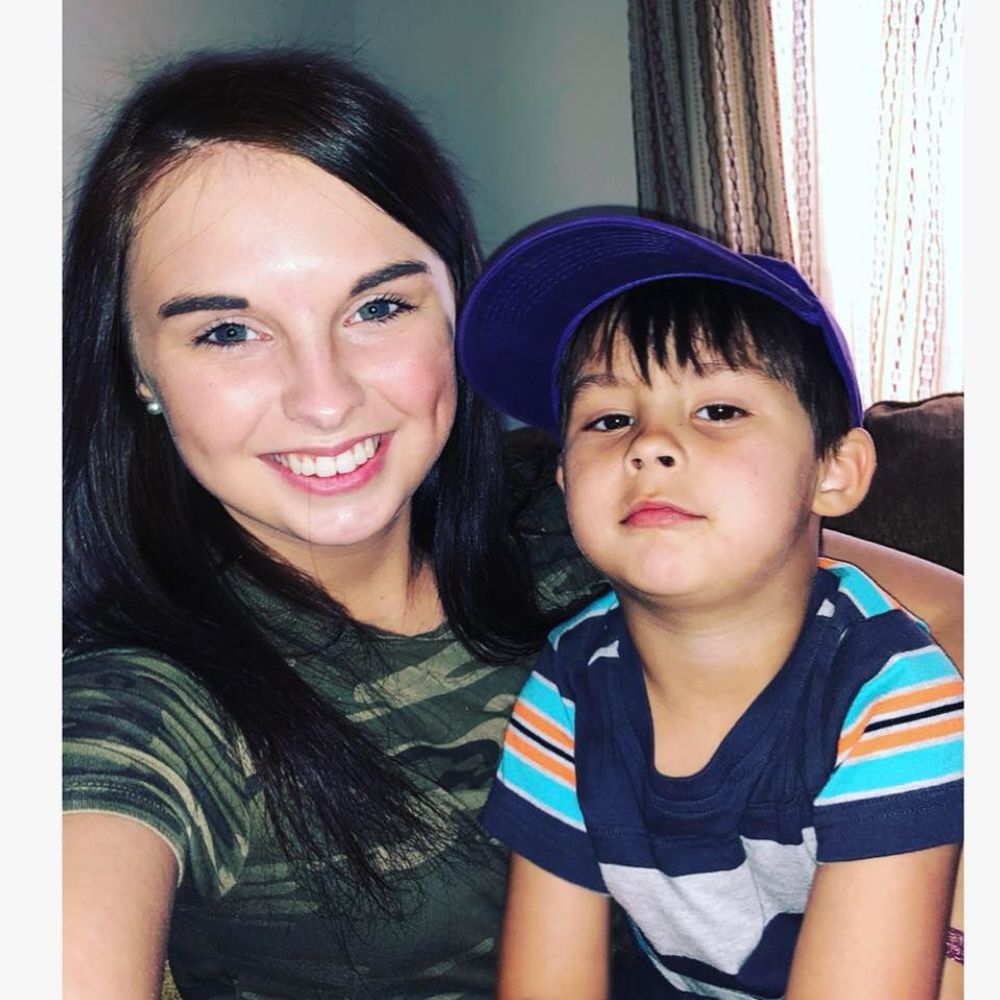 Meet your Posher, Danielle